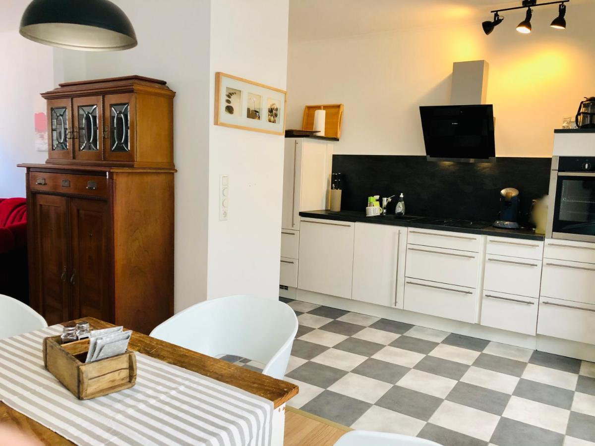 Altstadthus-Gemuetliches Ferienhaus Mit Gaertchen Friedrichstadt Dış mekan fotoğraf