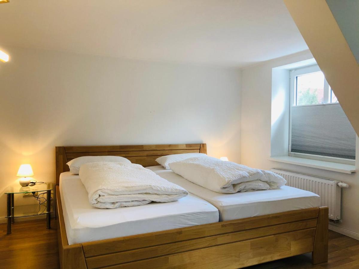 Altstadthus-Gemuetliches Ferienhaus Mit Gaertchen Friedrichstadt Dış mekan fotoğraf
