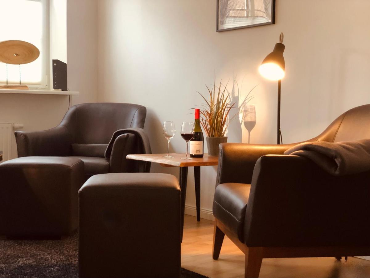 Altstadthus-Gemuetliches Ferienhaus Mit Gaertchen Friedrichstadt Dış mekan fotoğraf